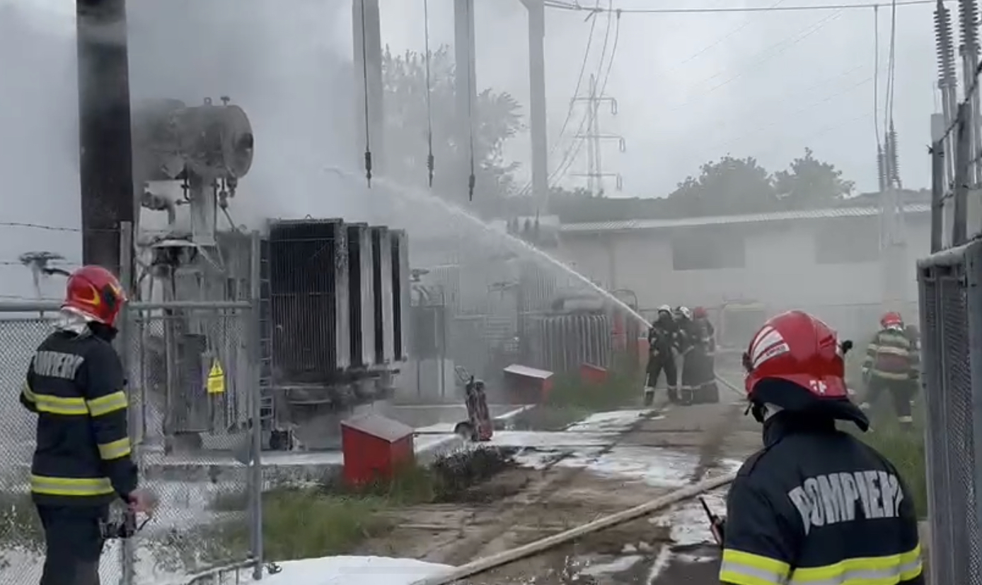 Read more about the article Incendiu în Baciu. Intervenția pompierilor, amânată de întârzierea întreruperii curentului