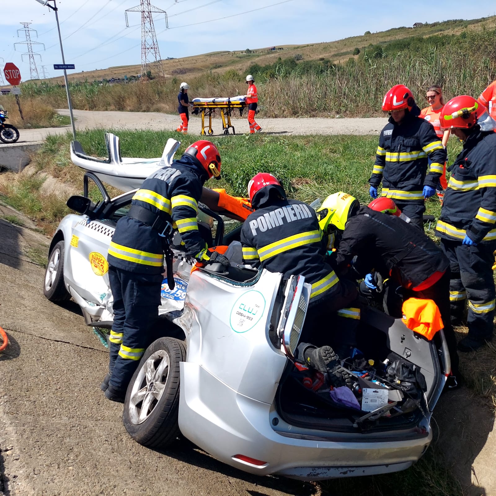 Read more about the article Grav! Trei mașini de pompieri și două de ambulanță la un accident de pe bulevardul Muncii