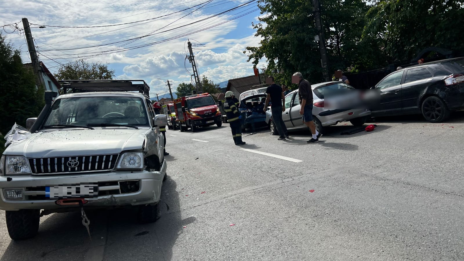Read more about the article Accident cu 5 mașini pe Oașului. Trei persoane încarcerate