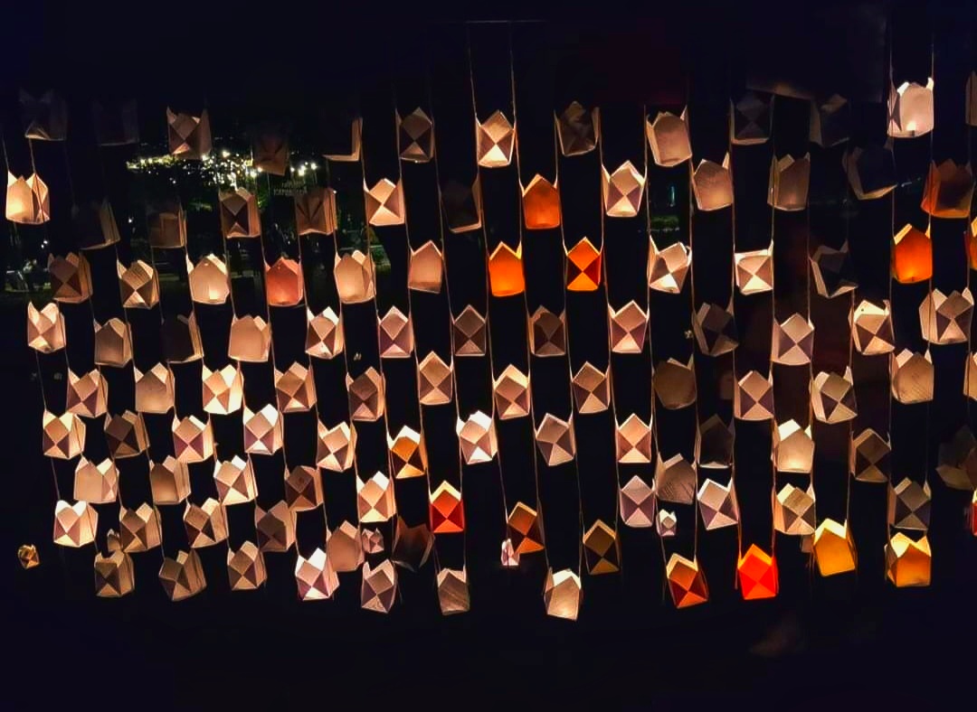 Read more about the article Festivalul Luminii: jonglerii cu foc și ateliere de creație