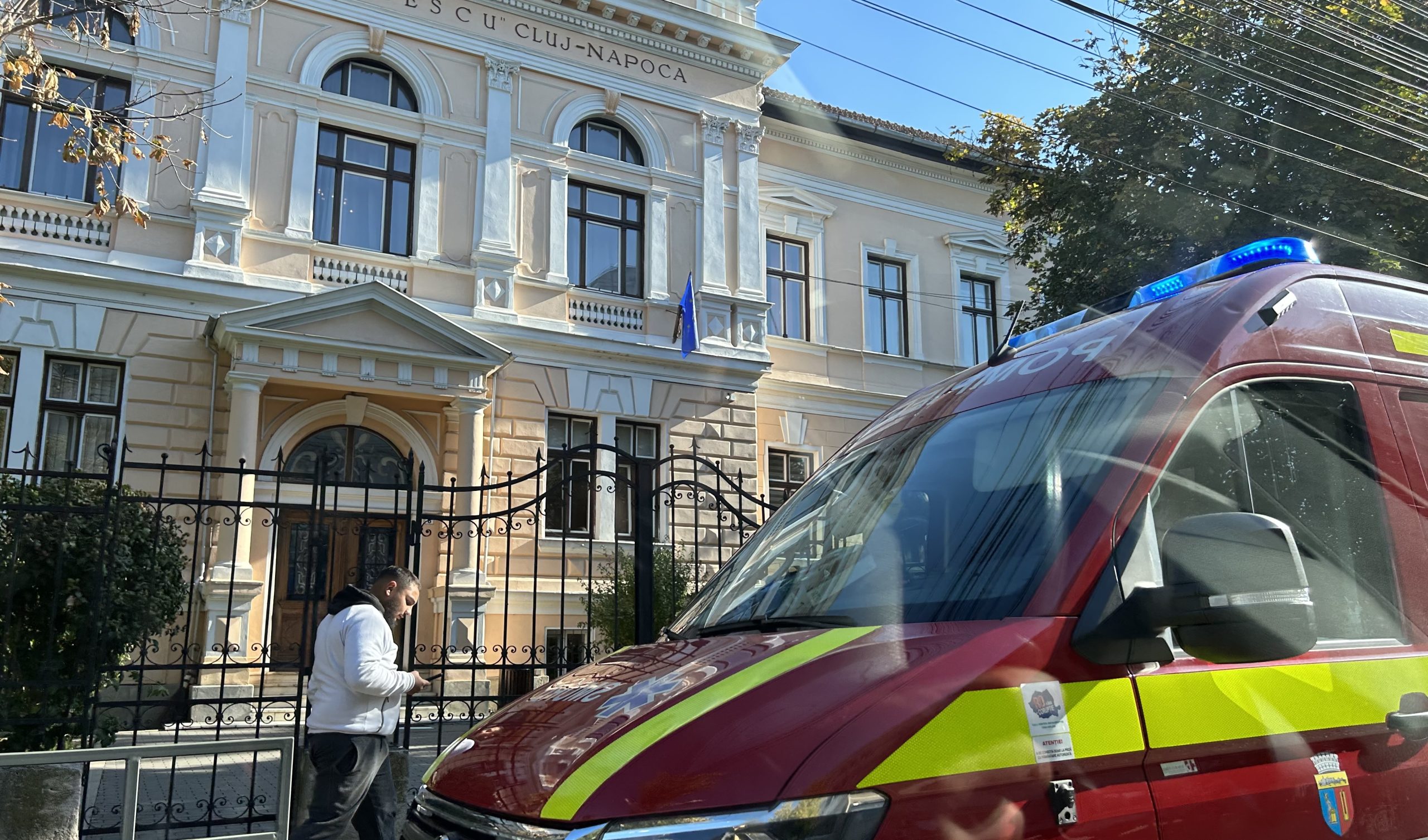 Read more about the article SMURD-ul la “Bălcescu”. A preluat o fetiță de 13 ani