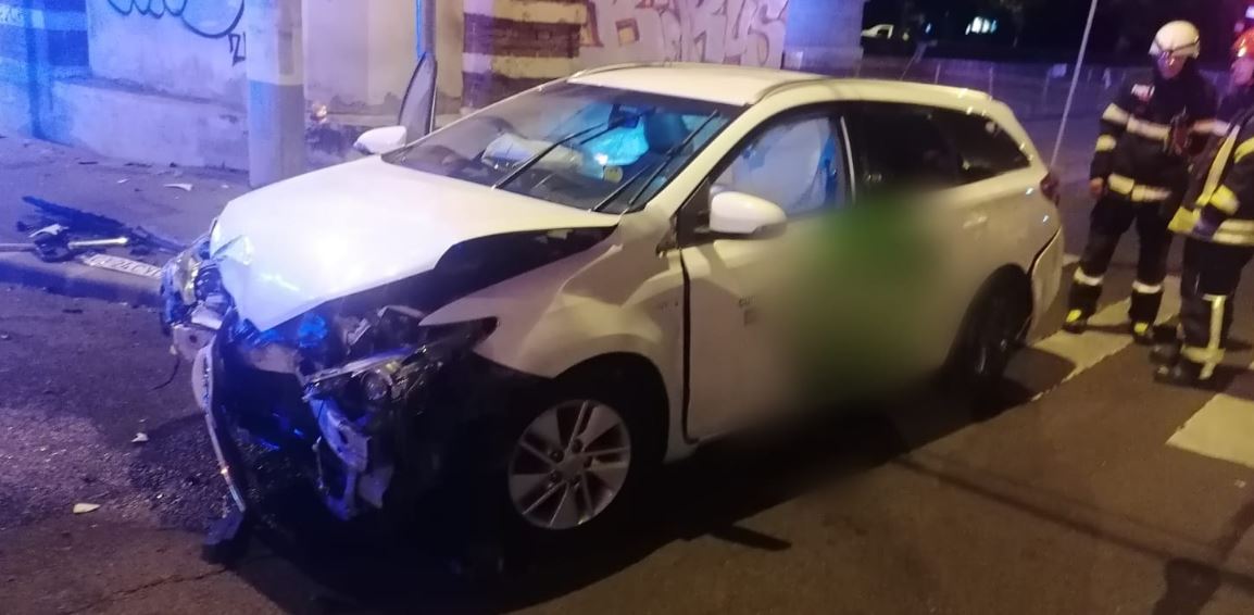 Read more about the article Au trecut pe roșu și au “băgat” o femeie în spital