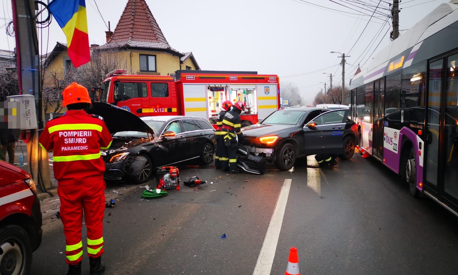 Read more about the article Și-au făcut mașinile praf. Accident într-o intersecție din Cluj-Napoca