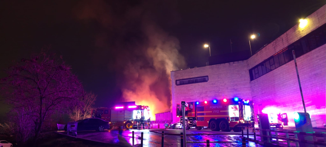 Read more about the article Incendiu puternic la Iulius Mall