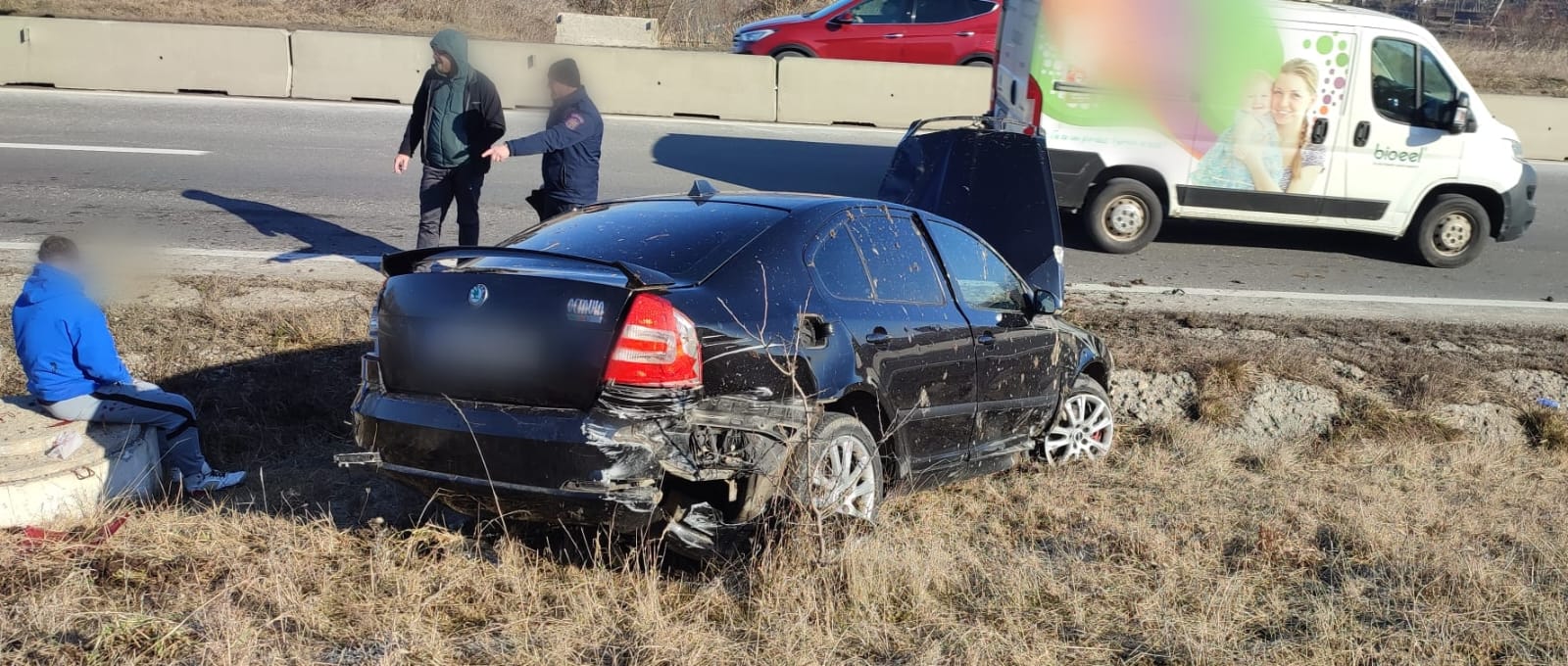 Read more about the article Un tânăr de 20 de ani și-a bușit mașina. Dar rău