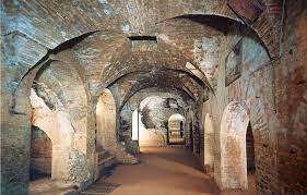 Read more about the article Catacombele Clujului: legendă sau realitate?