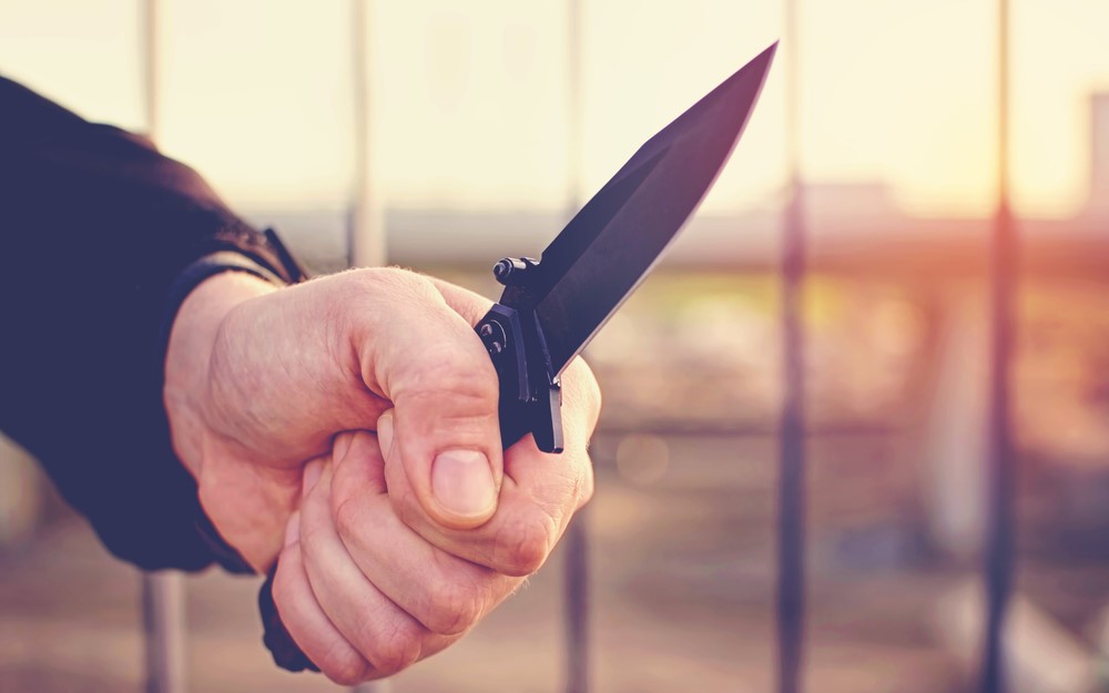 Read more about the article Un bărbat cu probleme psihice și-a atacat părinții