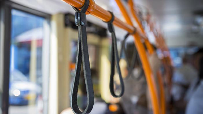 Read more about the article Bătaie între două femei într-un autobuz în Cluj-Napoca