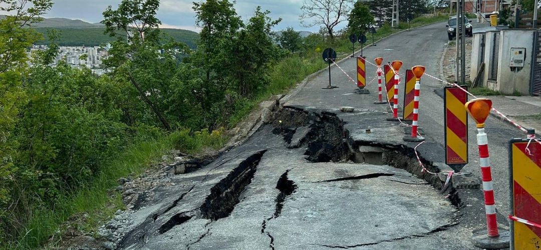Read more about the article Situația de pe strada Uliului nu mai reprezintă un pericol pentru clujeni