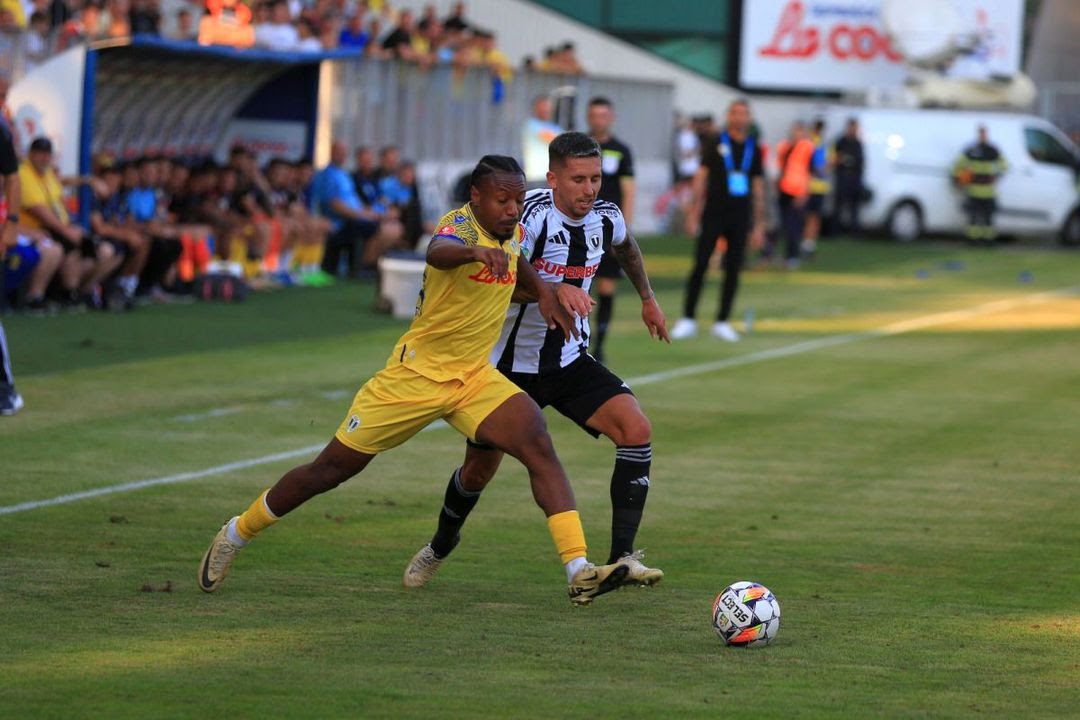 Read more about the article Remiză albă între “U” Cluj și Petrolul în etapa a cincea din Superligă