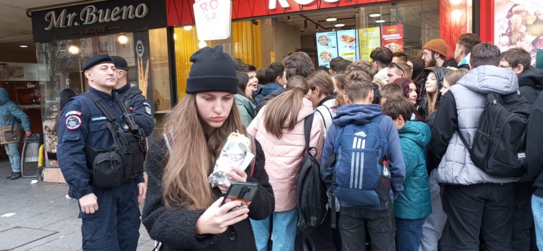 Read more about the article Clujenii au luat cu asalt un fast-food pentru o shaorma gratis