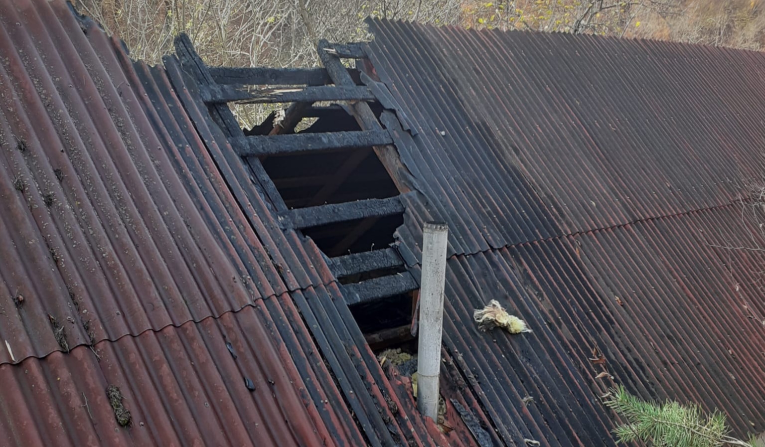 Read more about the article A luat foc un horn din comuna Poieni. Care a fost cauza