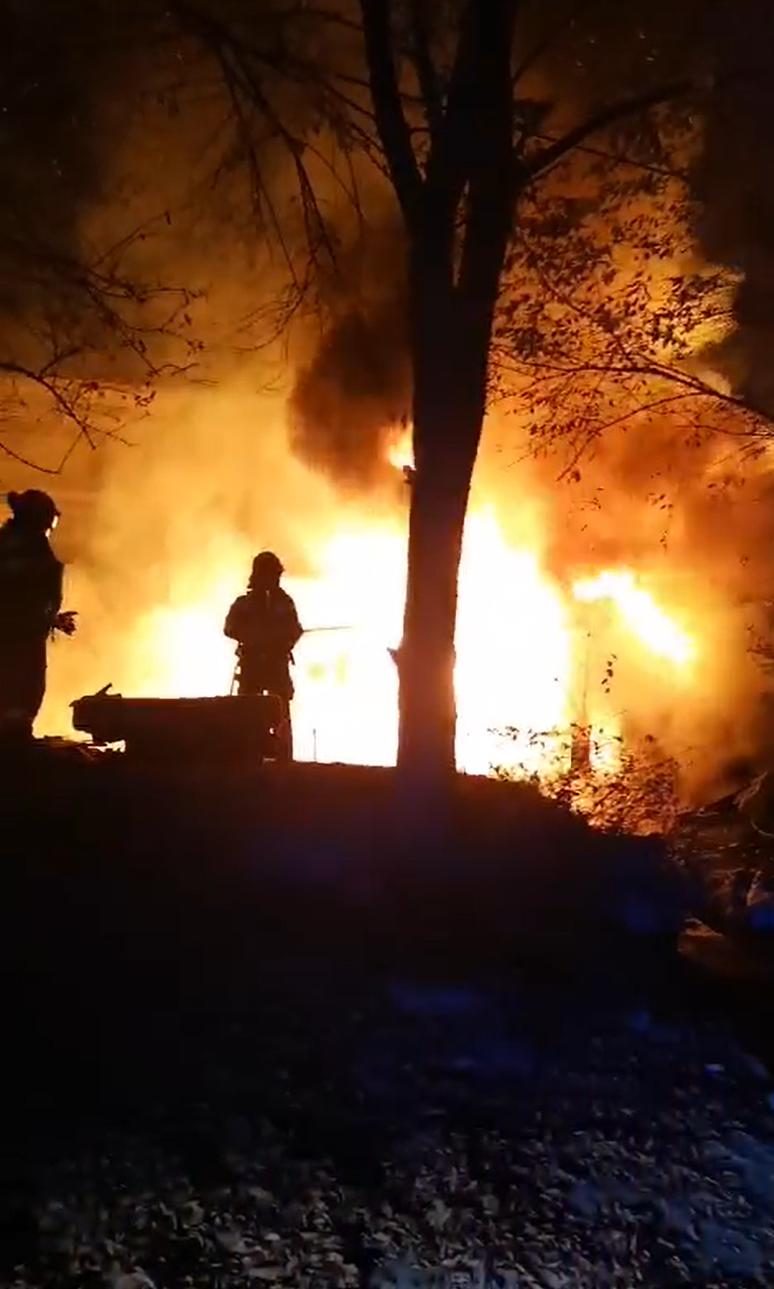 Read more about the article Incendiu violent în Cluj-Napoca. Au ars patru locuințe