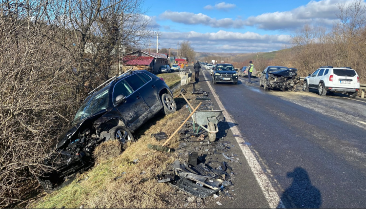 Read more about the article Două fetițe din Cluj, grav rănite. Au fost implicate într-un accident rutier