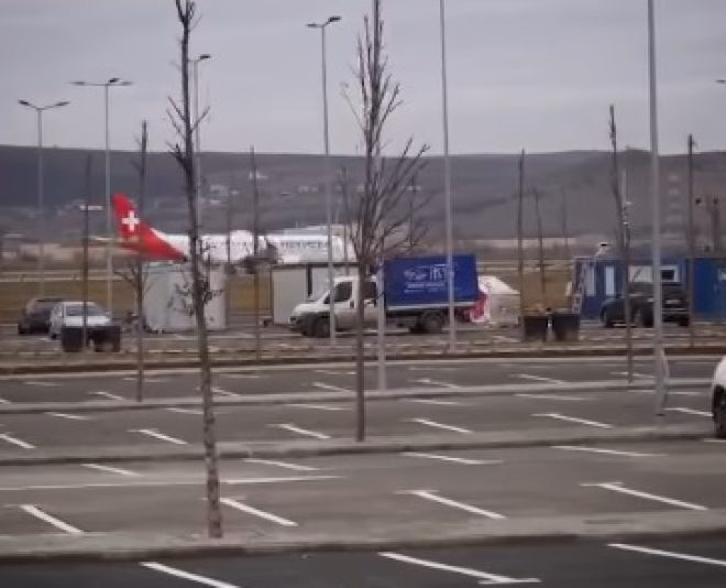 Read more about the article Noua parcare de lângă aeroport a fost finalizată. Care sunt tarifele