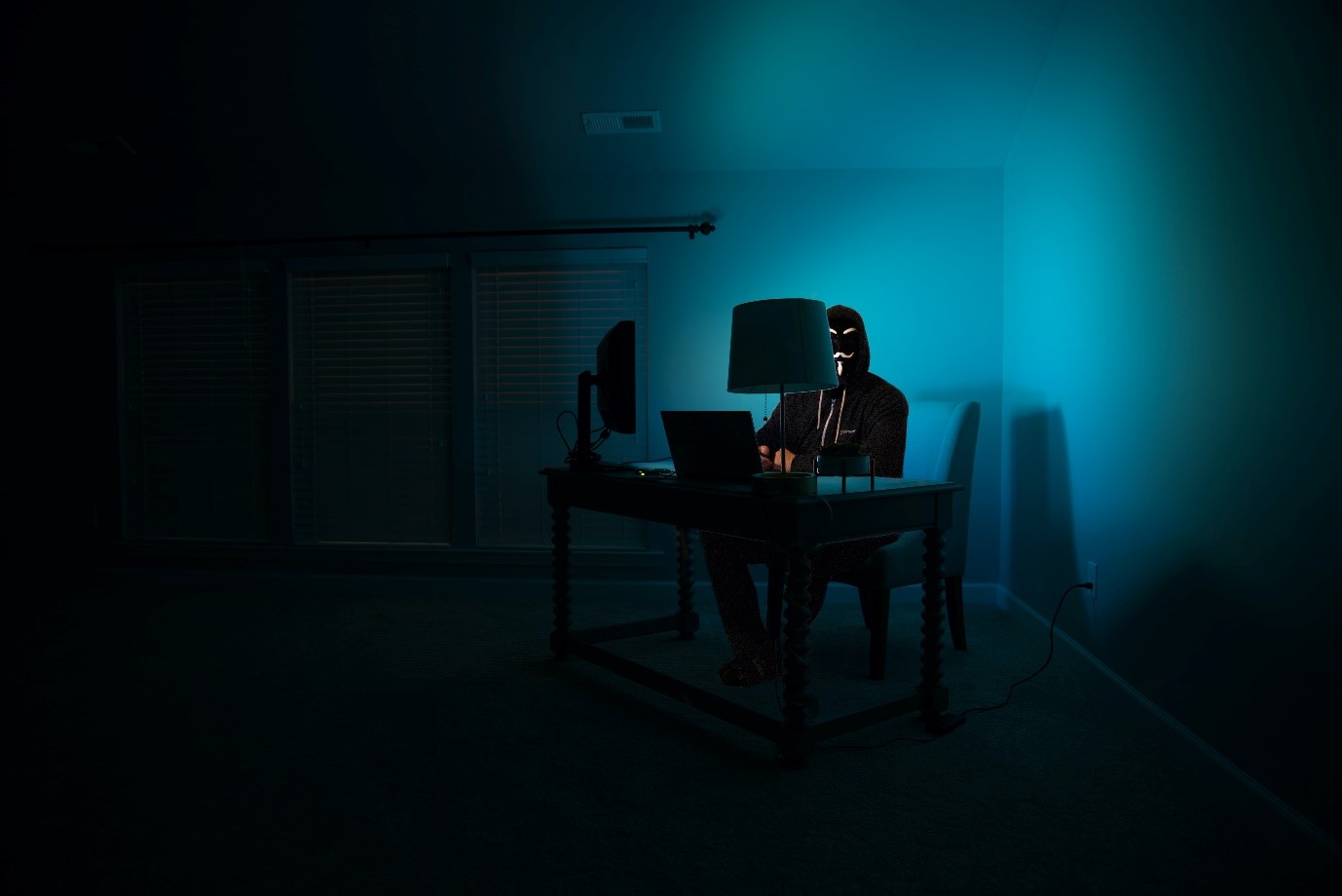 Read more about the article IT-ist din Cluj condamnat la închisoare pentru deținere de droguri de risc. Stupefiantele erau comandate de pe Dark Web