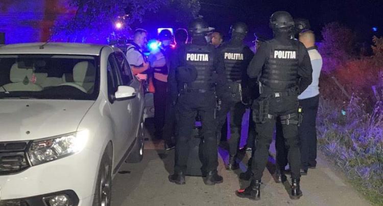 Read more about the article Un polițist mușcat și unul lovit de un bărbat beat