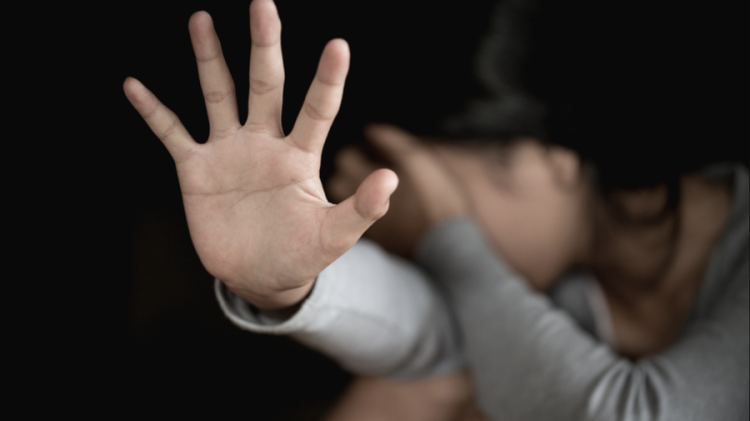 Read more about the article Două fete, obligate să se prostitueze de către doi pensionari