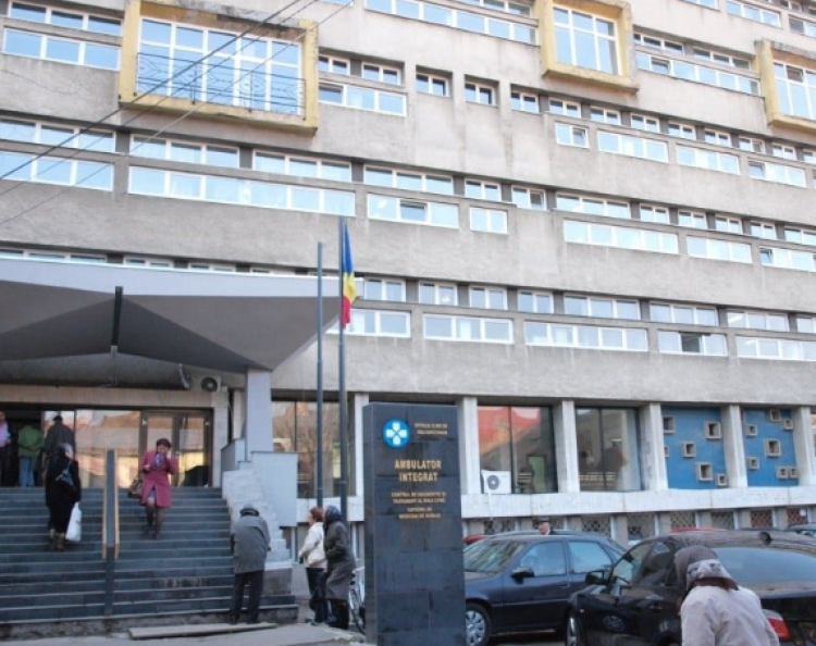 Read more about the article 7 persoane au rămas blocate în liftul unui spital din Cluj