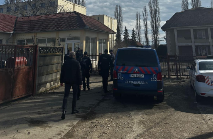 Read more about the article Razie. Poliția a dat amenzi și a reținut certificate de înmatriculare