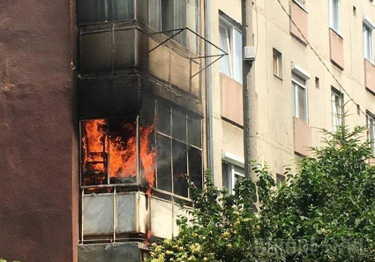Read more about the article A luat foc un apartament din Turda. Pompierii au ajuns cu dificultate din cauza mașinilor parcate pe stradă