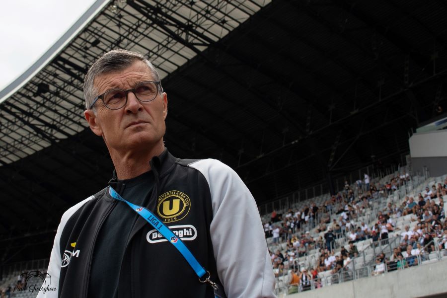 Read more about the article “U” joacă în seara asta cu FCSB. Neluțu Sabău: „Trebuie să fim o echipă scurtă, agresivă. Să profităm de greșeli”
