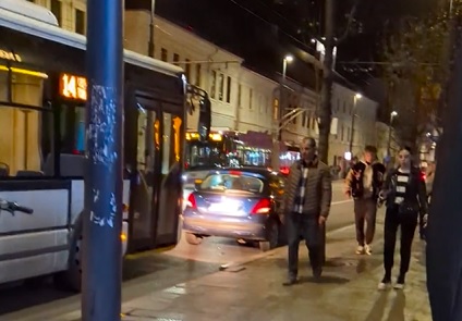 Read more about the article Comportamentul unui șofer din Cluj. „A stat acolo ca nesimțitul cu busul claxonând în curu’ lui încă vreun minut”