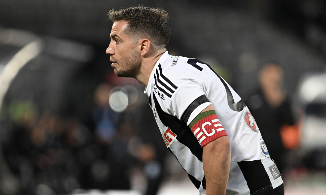 Read more about the article VIDEO. Alex Chipciu, după ce arbitrul István Kovács l-a eliminat în meciul cu Dinamo: „Nu e corectă atitudinea asta”