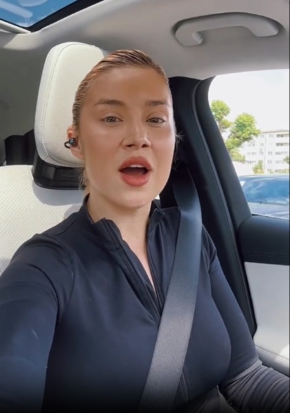 Read more about the article Influencerița clujeană Alina Ceușan a dezvăluit cu cine votează duminică: „Nu e evaziv și nici mincinos”