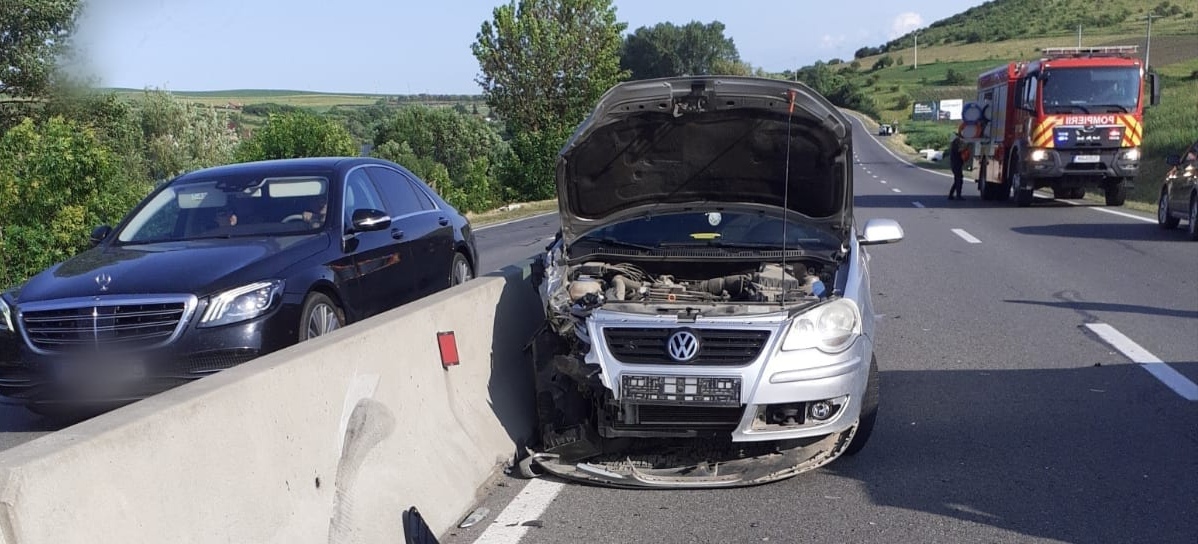 Read more about the article Un alt accident în Turda. Trei autovehicule avariate. Intervin echipajele de la Pompieri și Descarcerare
