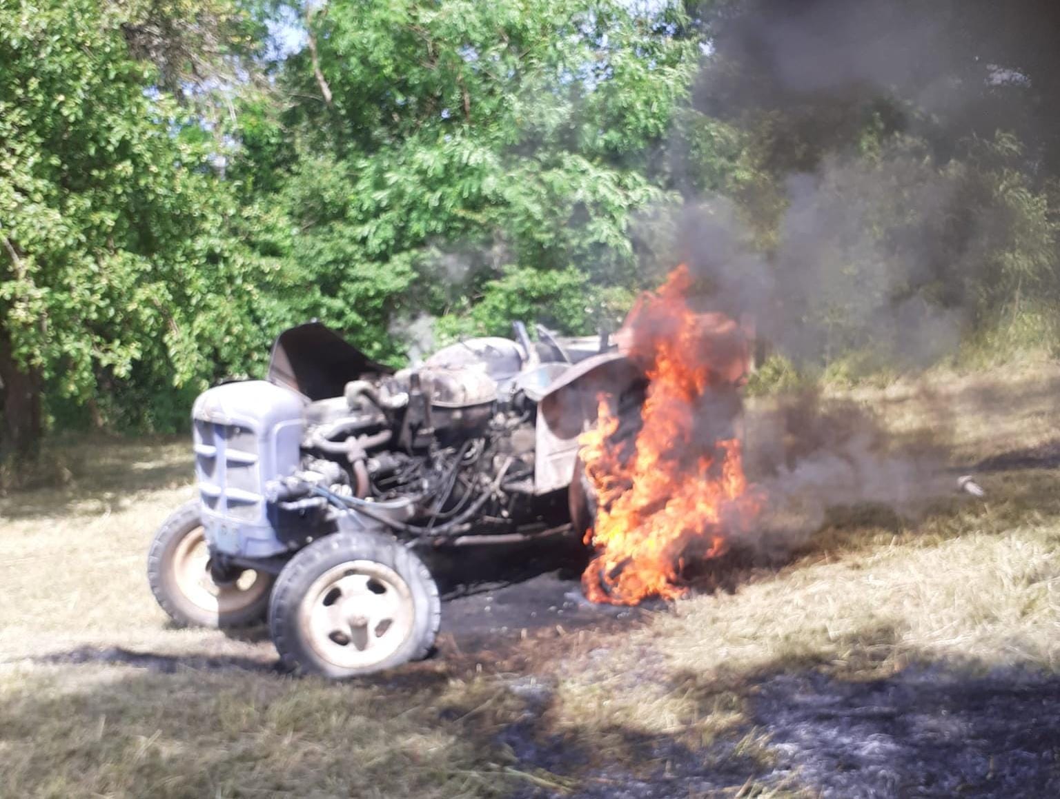 Read more about the article Incendiu într-o localitate de lângă Huedin. Intervine o autospecială ISU Cluj