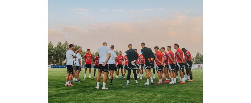 Read more about the article AVANCRONICĂ. FC Ararat Armenia vs U Cluj. Prima „aventură europeană” după 53 de ani începe la Erevan