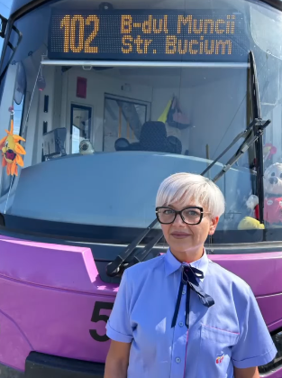 Read more about the article VIDEO. Șoferii CTP Cluj au primit uniforme de serviciu. „Este o schimbare care marchează un nou standard în transportul public”