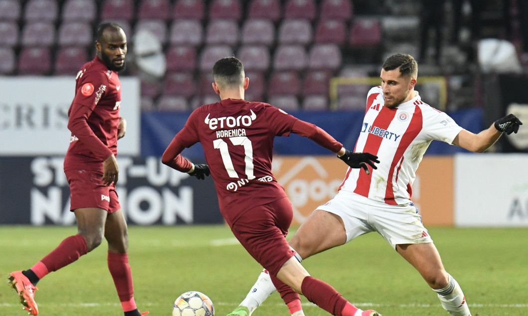Read more about the article Oțelul Galați vs. CFR Cluj. Primul meci al „feroviarilor” după plecarea lui Dan Petrescu
