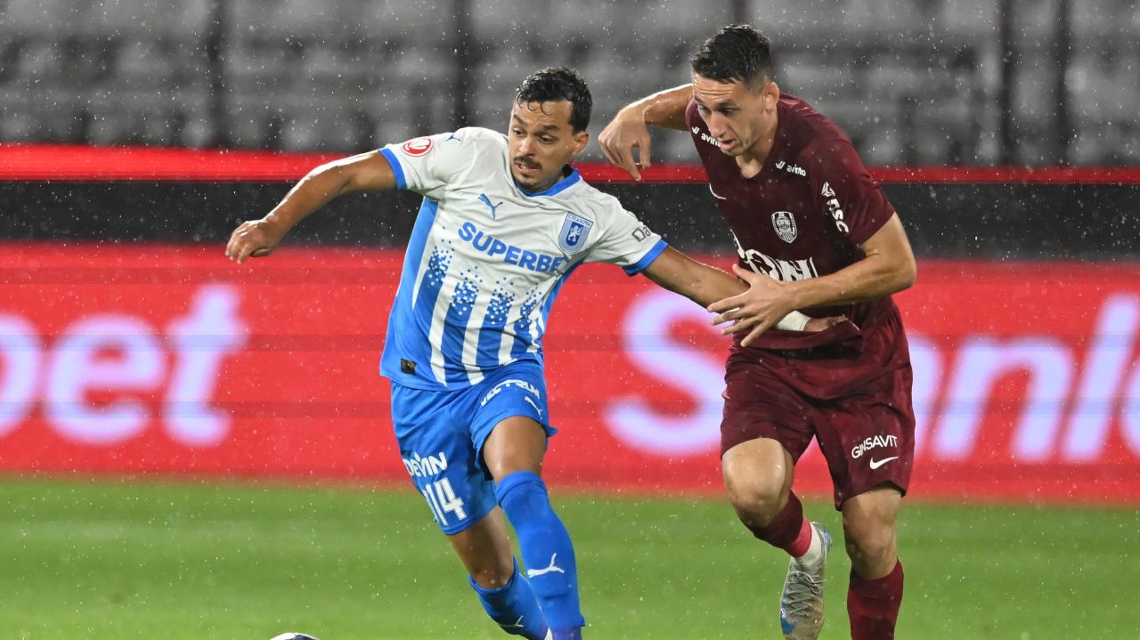 Read more about the article CFR Cluj, învinsă în Gruia de CS U Craiova după un final nebun de meci! Dan Petrescu a fost eliminat
