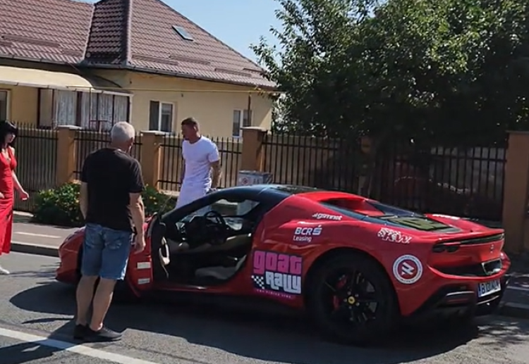 Read more about the article Incident la Cluj cu bolidul de lux al unui milionar controversat. Afaceristul participă la parada celor mai spectaculoase automobile