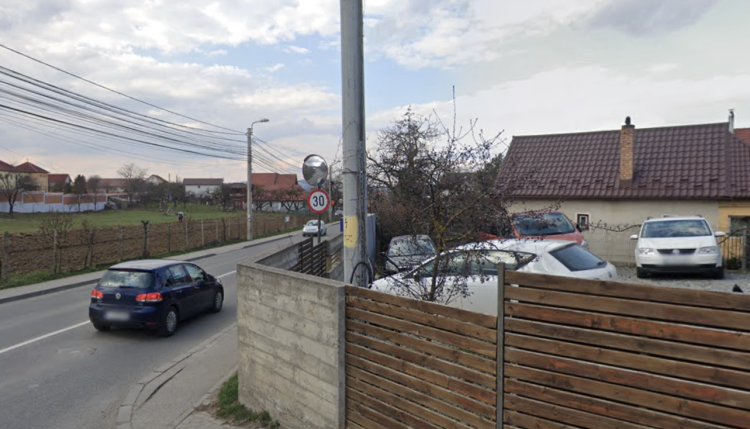 Read more about the article Pericol ascuns la o intersecție din Cluj: vizibilitate redusă, risc crescut de accidente