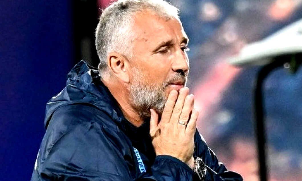 Read more about the article Dan Petrescu, la un an de la despărțirea de CFR. Mesajul unui fost jucător, după operația grea la gât suferită de „Bursuc”
