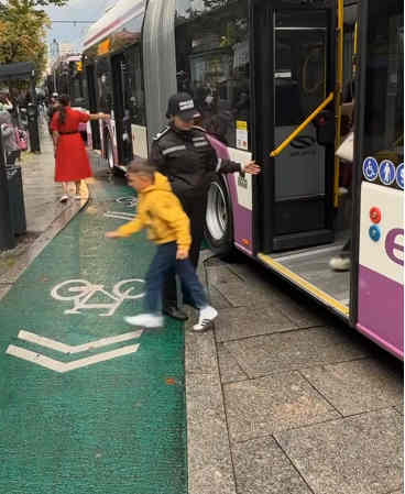 Read more about the article VIDEO. Transport gratuit pentru elevii din Cluj-Napoca și zona metropolitană