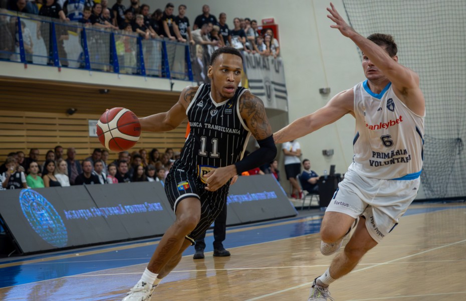 Read more about the article Daron Russell, prima reacție după ce a obținut cetățenia română: „Sunt onorat să am oportunitatea de a juca pentru țară”
