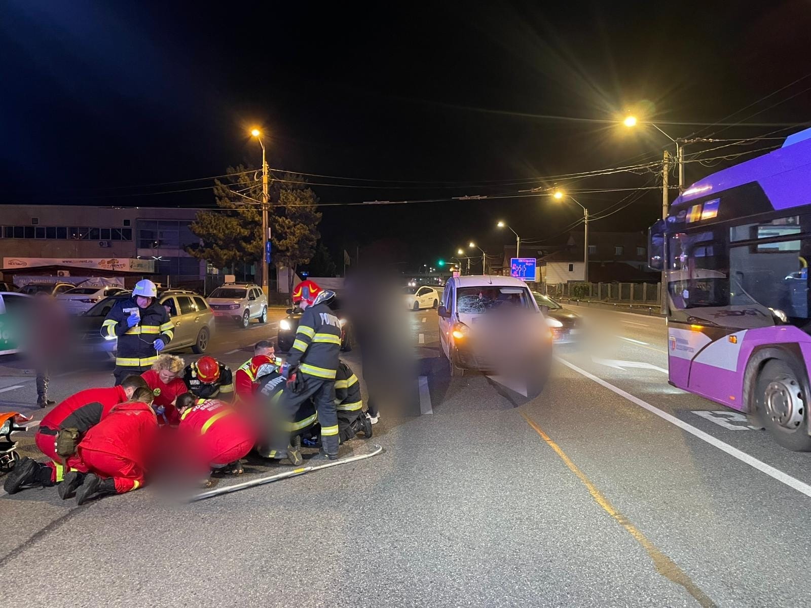 Read more about the article Noi informații referitoare la accidentul grav de pe strada Traian Vuia. Pietonul voia să traverseze strada când a fost „luat pe capotă” de șoferul unui autoturism