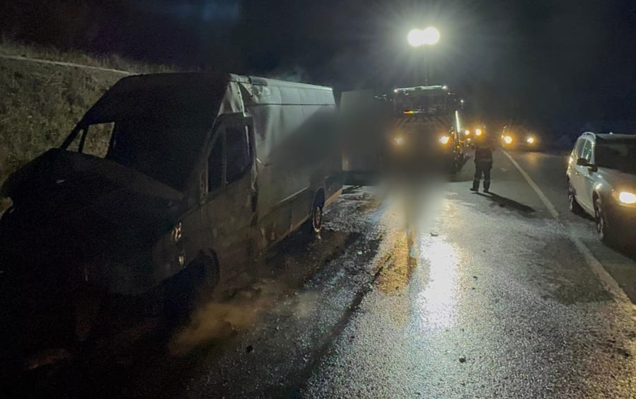 Read more about the article Incendiu pe centura Vâlcele-Apahida: o autoutilitară a luat foc în mers