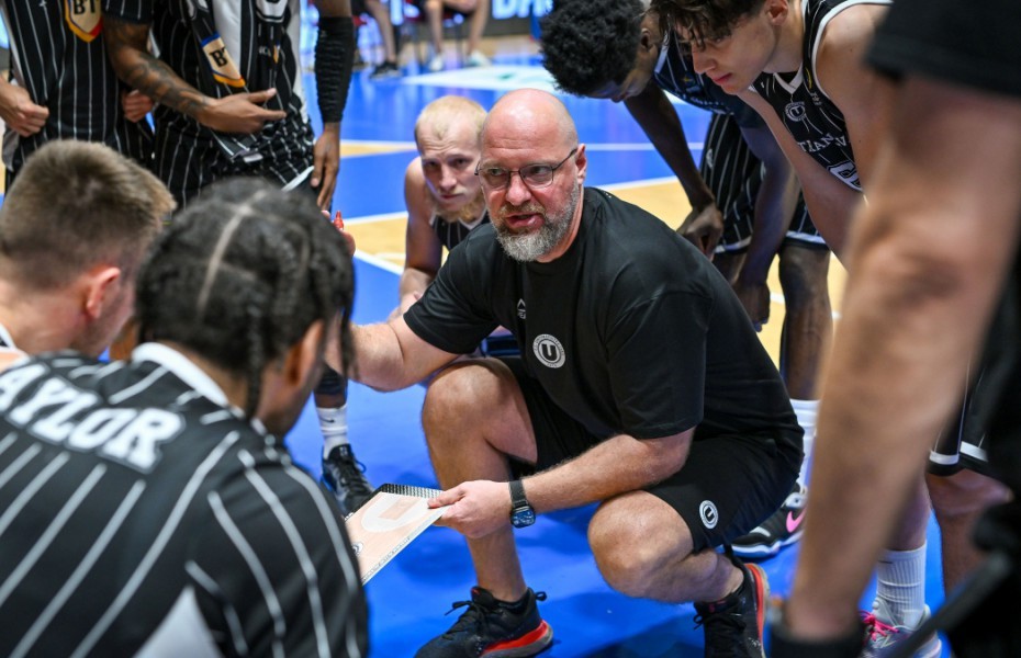 Read more about the article ”U”-BT Cluj-Napoca evoluează astăzi în etapa a 3-a din EuroCup. Mihai Silvășan: „Întâlnim o echipă care joacă într-o viteză foarte ridicată”