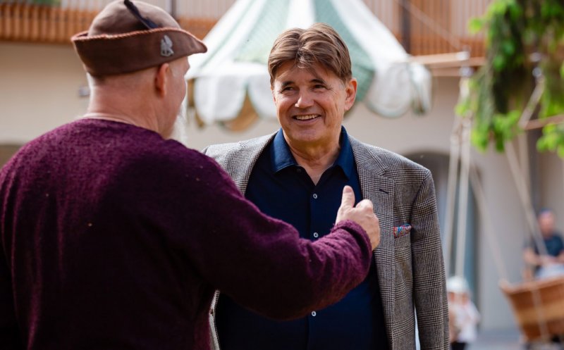 Read more about the article Cine administrează Rhédey Café, localul din centrul Clujului în care a petrecut cu lăutari premierul ungar Viktor Orban