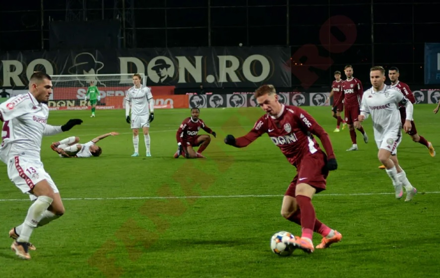 Read more about the article CFR o scoate de pe șine pe Rapid. Clujenii s-au impus categoric în repriza a doua