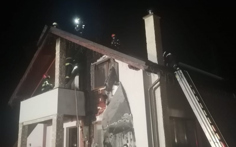 Read more about the article Incendiu violent lângă Cluj. Pompierii s-au luptat cu flăcările aproape 4 ore