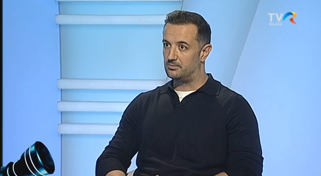 Read more about the article Câți jucători vrea să transfere “U” la iarnă. Radu Constantea: „Bergodi e mulțumit de lot, dar…”