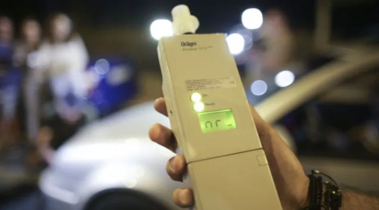 Read more about the article Poliția a greșit, șoferul plătește: alcoolemie 0,00 mg/l, dar a rămas fără permis. Eroarea aparatului, plătită din buzunarul cetățeanului