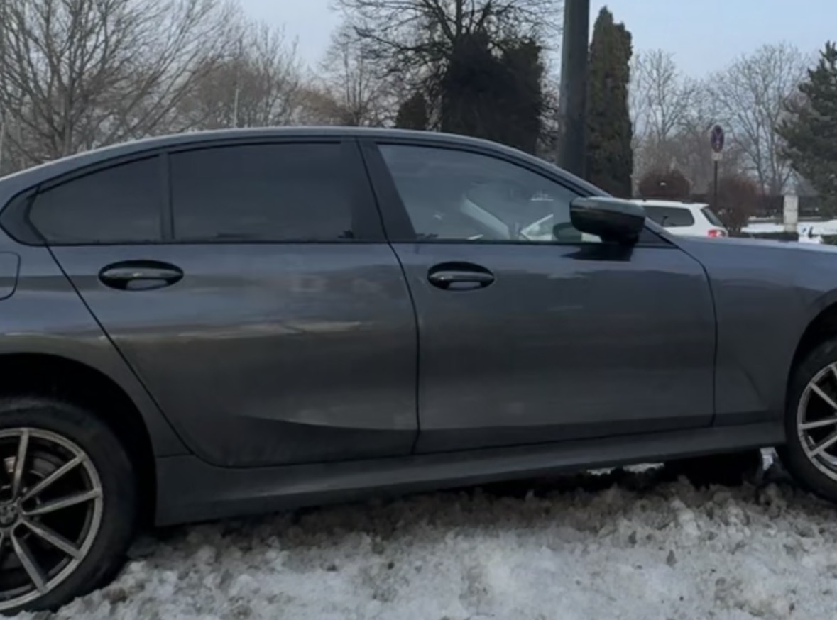 Read more about the article BMW „cățărat” pe stâlp, pe nodul N din Cluj