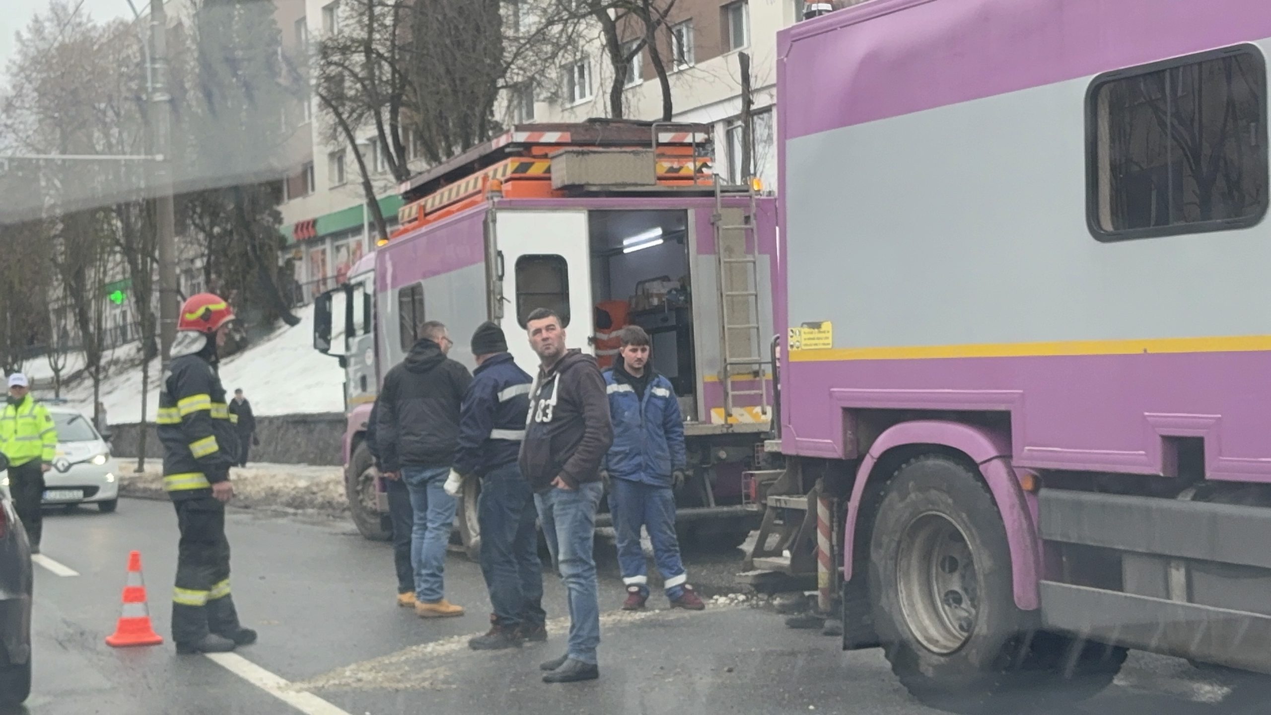 Read more about the article Un stâlp s-a prăbușit în Mănăștur